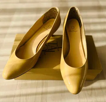 히미코 베이지 스틸레토 펌프스