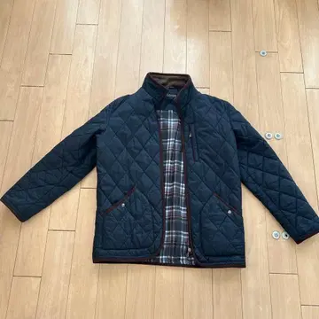 U.Prenoma 퀼팅 자켓 M 사이즈