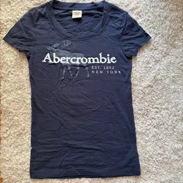 Abercrombie 네이비 반팔 티셔츠