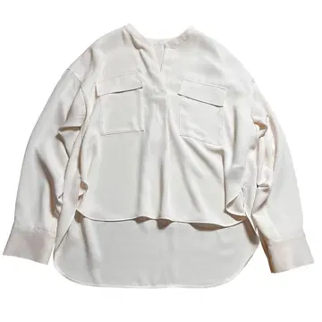 NOBLE 셔츠 블라우스 풀오버 2024 모델 드레이프감 화이트 계열