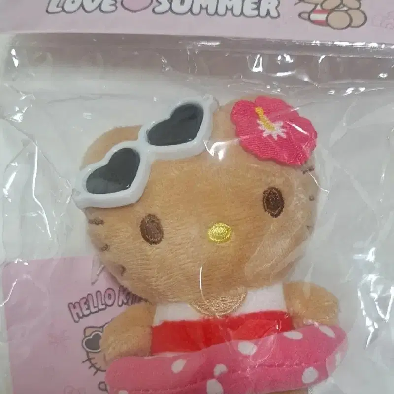 올리브영 산리오 태닝 키티 키링 판매해요
