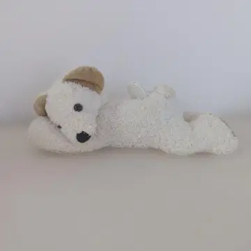 강아지 봉제 인형 누워있는 디자인 카리스토사