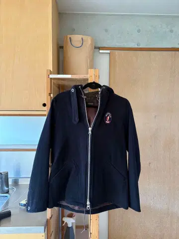 chimala 후드 부착 자켓 네이비