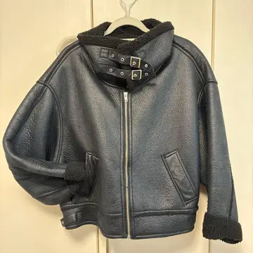 JEANASIS 블랙 레더 무스탕 코트 보아 자켓