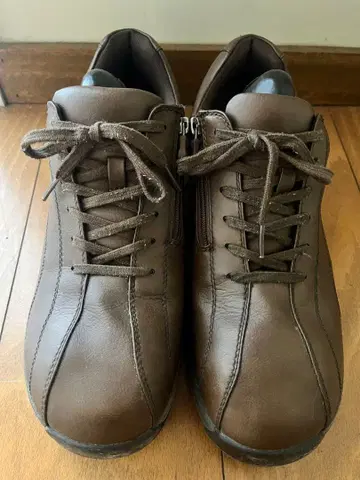 요넥스 브라운 가죽 스니커즈 지퍼 달린 남성용