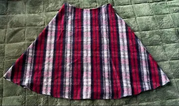 O'NEIL of Dublin 체크 무늬 플레어 스커트 S