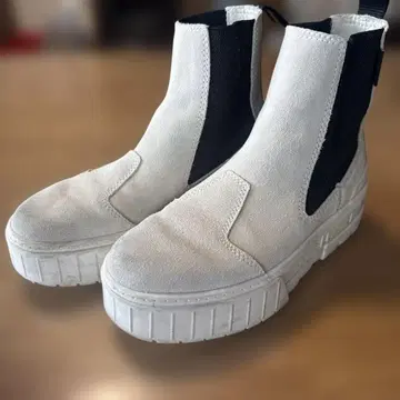 PUMA 첼시 사이드 고어 부츠 화이트 통굽