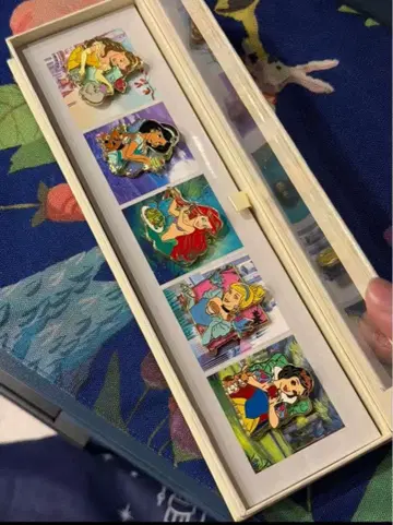 상하이 디즈니랜드 정품 프린세스 아리엘 핀 배지 한정 300개