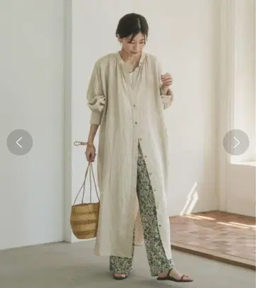 어반 리서치 도어스 린넨 100% 밴드 카라 셔츠 원피스 베이지