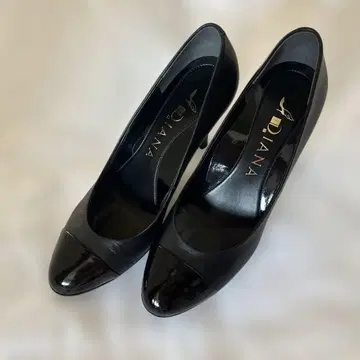 다이애나 펌프스