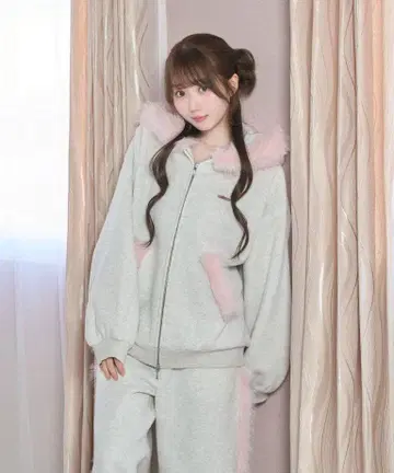 퍼 트리밍 집 셋업 로제 뮤즈 그레이