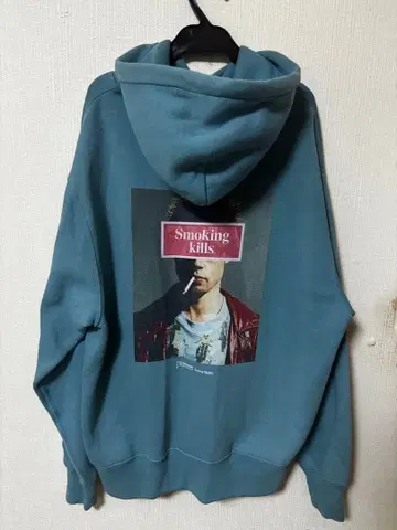 Freaking Rabbits Smoking kills 후드티