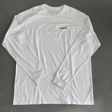 patagonia XL 화이트 긴팔 T셔츠