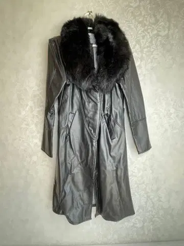 블랙 가죽 퍼 옷깃 롱 코트