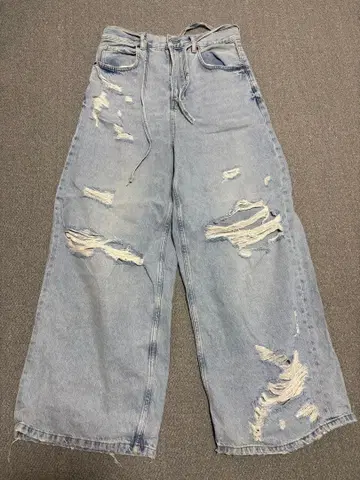 ZARA 라이트 블루 데미지 데님