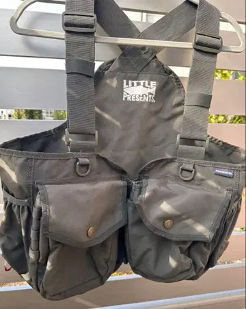 LITTLE PRESENTS 낚시용 조끼