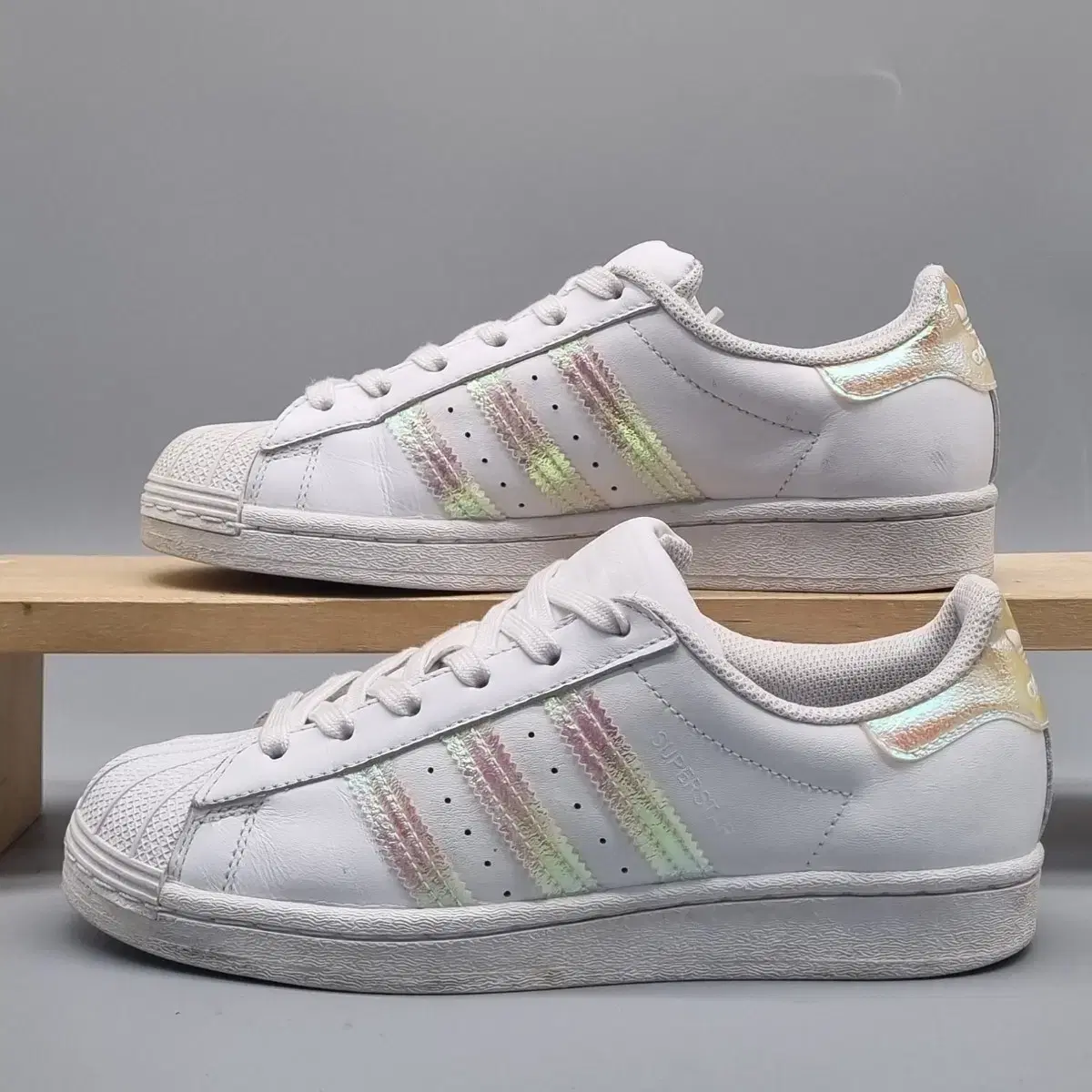 adidas gazelle silver green womens Big Kids adidas Superstar Shoes White HR0317