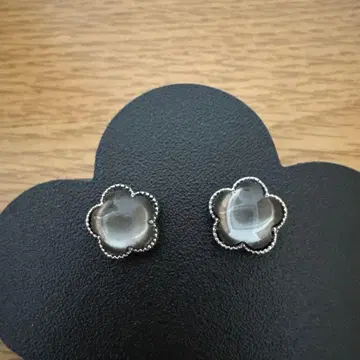 MARY QUANT 플라워 귀걸이 클리어