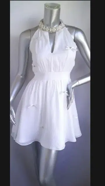 하루타 넥 드레스 화이트 미니 플레어