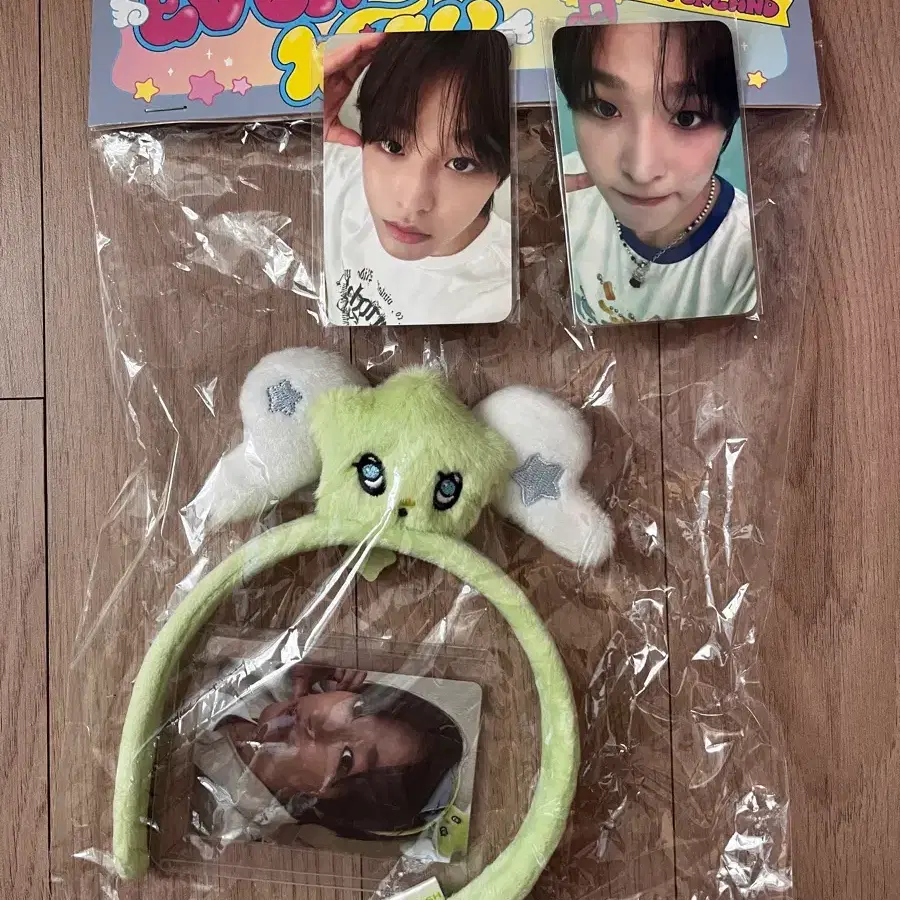 Everland Nct Wish Riku headband poca set sealed on Bunjang Global