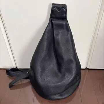 discod 블랙 슬링백