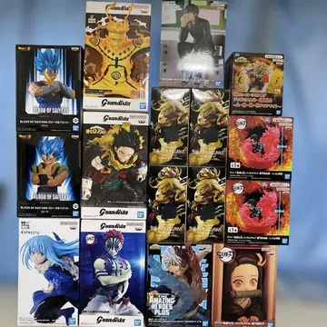 다양한 애니메이션 피규어 세트