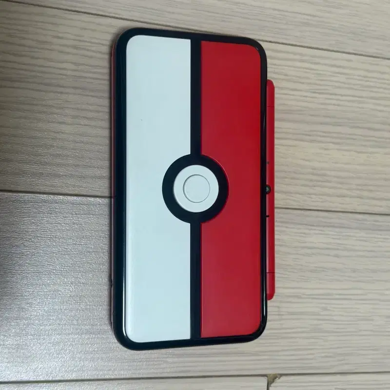 판매완료 구매 XX몬스터볼 닌텐도new 2DS XL 한정판