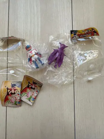 타츠노코 프로 갓챠맨 도론죠 피규어 가챠 2개