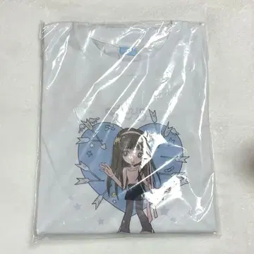 Hearts2Hearts 하투하 이연 FOCUS MD 티셔츠