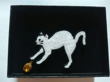 고바야시 모코 고양이에게 금화 브로치