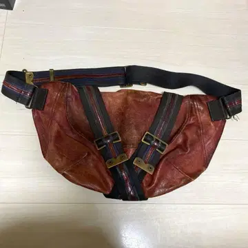 DRIES VAN NOTEN 초레어 바디백 드리스반노튼