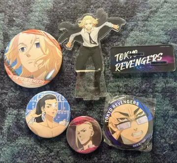도쿄 리벤저스 캔뱃지 4개 아크릴 스탠드 1개