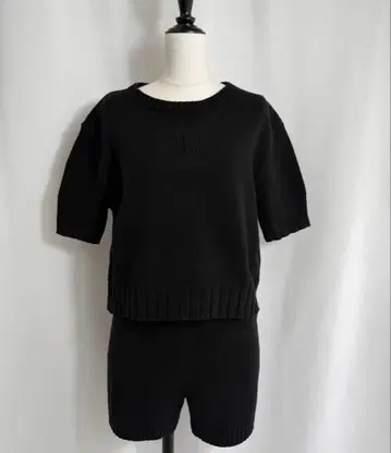 DIANTE EMBOSS LOGO HALF SLEEVE KNIT