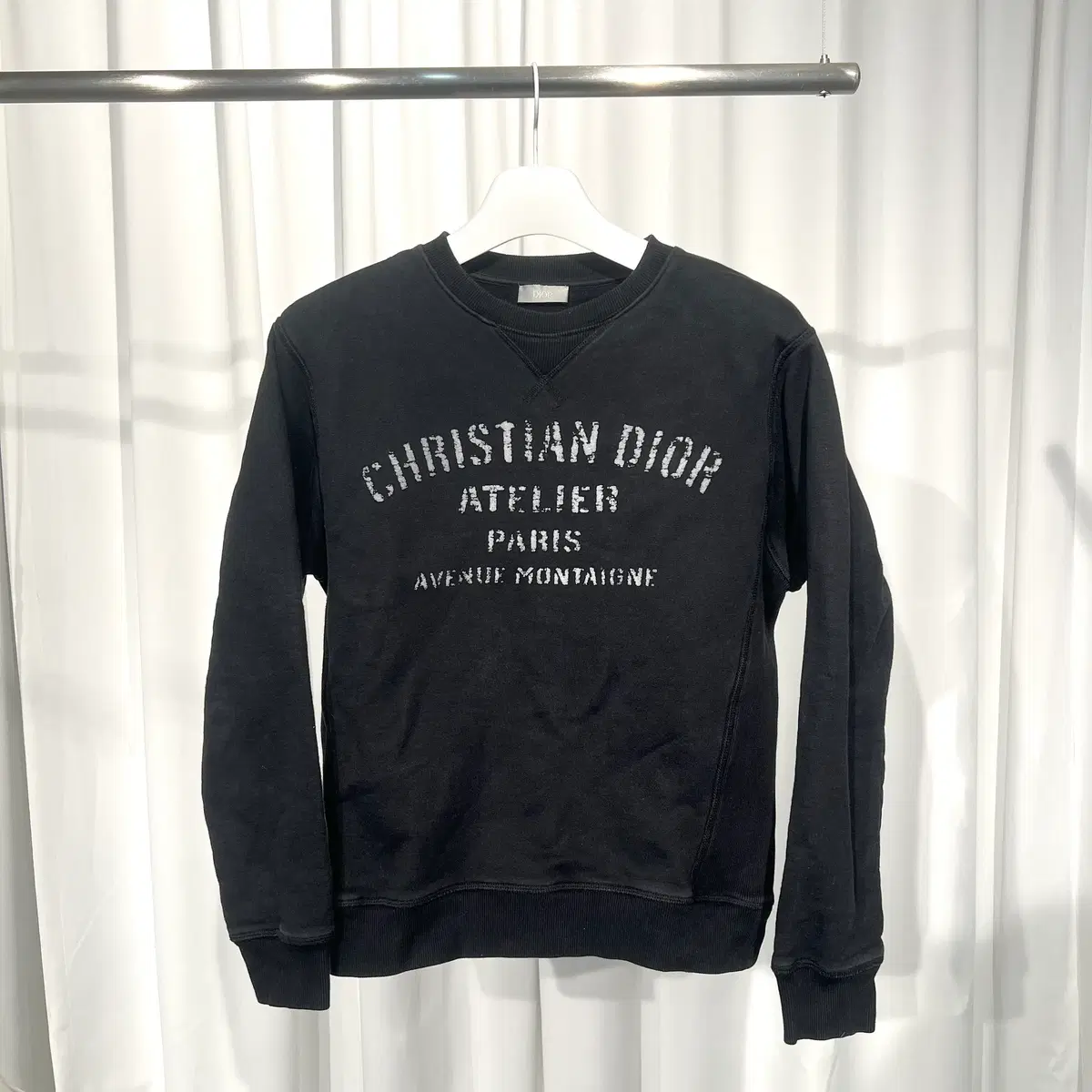 Authentic] Dior Atelier Sweatshirt Size M #디올,#맨투맨 on Bunjang 