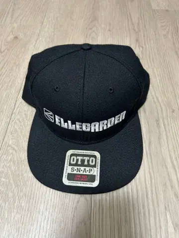 ELLEGARDEN 스냅백 캡 블랙