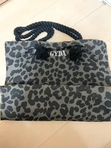 GYDA 로프 L 토트백 표범 무늬 레오파드