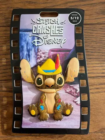 디즈니 스토어 스티치 핀 배지 피노키오