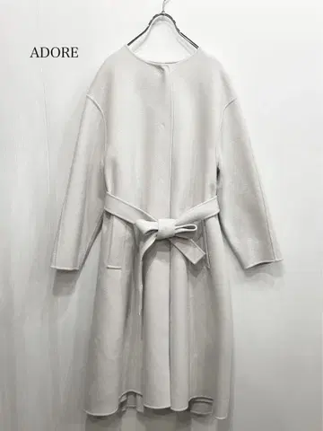 ADORE 아도어 슈퍼140 리버 멜톤 코트 화이트 그레이 새상품급