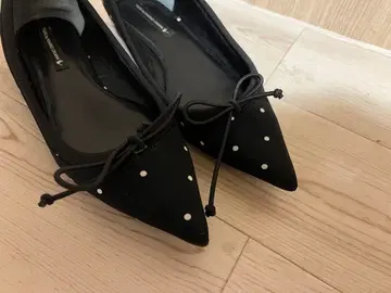 TSURUby 마리코오이카와/도트 무늬 스틸레토 플랫슈즈