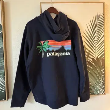 파타고니아 하와이 한정판 후드티 네이비 XL