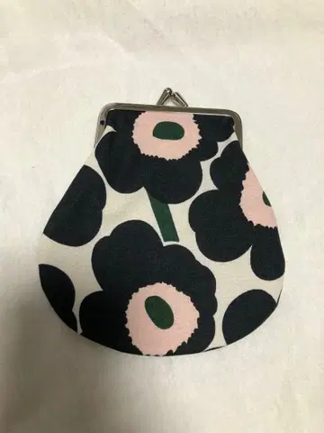 미사용 새상품 마리메꼬 우니코 가마구치 파우치