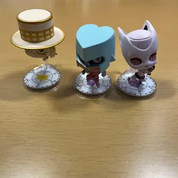 죠죠의 기묘한 모험 스탠드 피규어 컬렉션 03 04