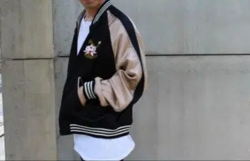 gvgv g.v.g.v. k3 스카잔 바시티 자켓 자수 아우터