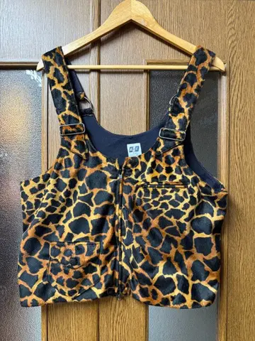 AiE 베스트 레오파드 브라운