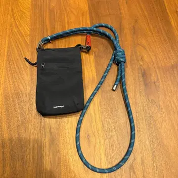 [ topologie ] 블랙 폰 사코슈 스트랩 포함