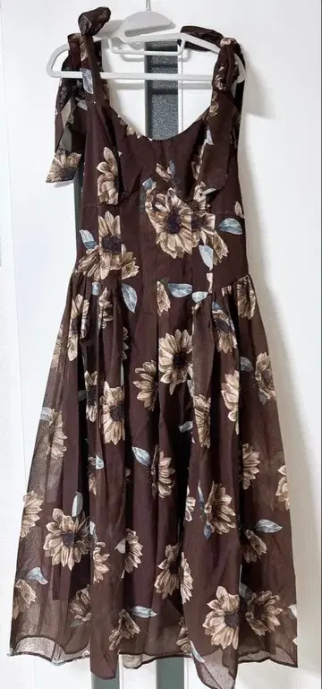 herlipto sunflower-Printed Midi Dress M