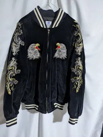 스카잔 벨벳 블랙 자수