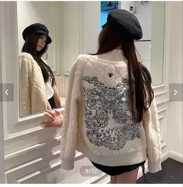 미사용 새상품 정가 6800엔 백 자수 M 사이즈 가디건 왕홍 스나계