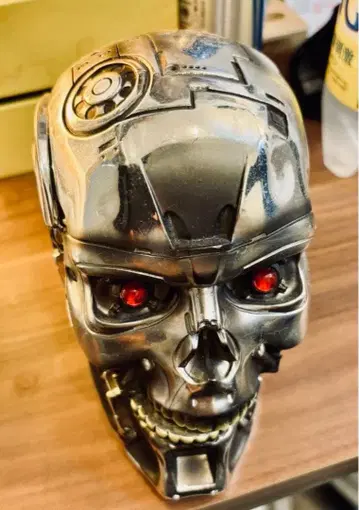 초 레어 리얼 터미네이터 사이보그 스컬 피규어 메탈릭 실버