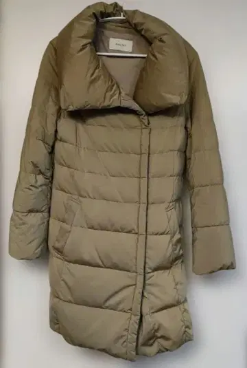 BALLSEY TOMORROWLAND 베이지 롱 다운 자켓